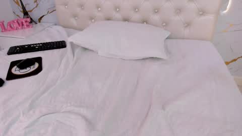 Snapshot of lissa_harris_ chatting on 04.01.26 Lisa online show from 04.01.26