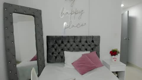 Snapshot of lissa_harris_ chatting on 04.16.26 Lisa online show from 04.16.26