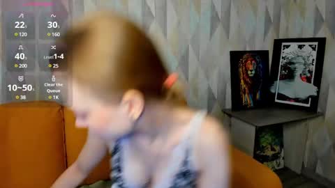 Snapshot of lissa_kitsune chatting on 02.07.25 Lissa online show from 02.07.25