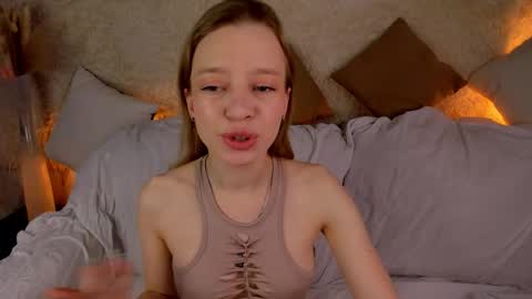 Snapshot of lissa_kitsune chatting on 12.03.25 Lissa online show from 12.03.25