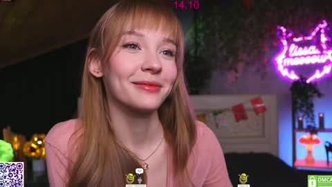 Snapshot of lissa_meooow chatting on 10.15.25 your Liza again. Next stream Dec. 1 at 2 or 3 GMT online show from 10.15.25