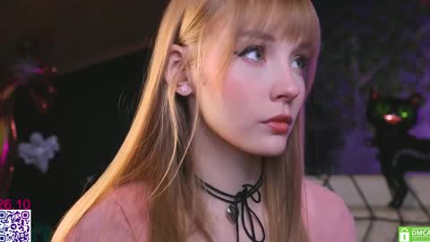 Snapshot of lissa_meooow chatting on 10.26.25 your Liza again. Next stream Dec. 1 at 2 or 3 GMT online show from 10.26.25