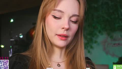 Snapshot of lissa_meooow chatting on 11.13.25 your Liza again. Next stream Dec. 1 at 2 or 3 GMT online show from 11.13.25