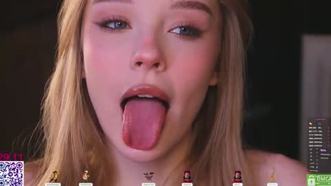 Snapshot of lissa_meooow chatting on 11.29.25 your Liza again. Next stream Dec. 1 at 2 or 3 GMT online show from 11.29.25