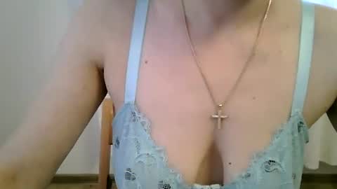 Snapshot of lissa_olsson chatting on 01.19.25 Lissa online show from 01.19.25