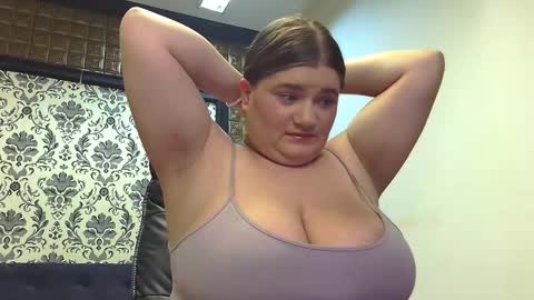 Lisa online show from 11.17.25