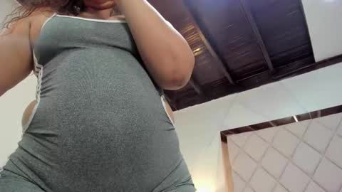 Snapshot of lissaharris chatting on 11.29.25 lissaharris online show from 11.29.25