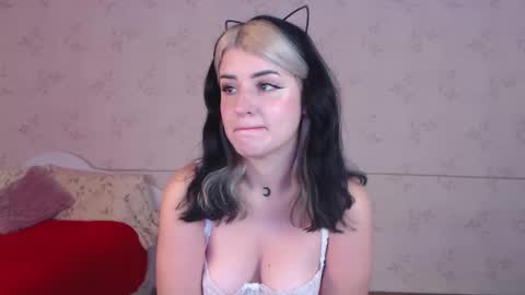 Alice Dont forget to thumbs up its very important  online show from 11.26.25