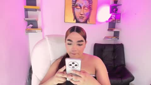 Snapshot of lissascarlett_1 chatting on 11.01.25 Lisssa online show from 11.01.25