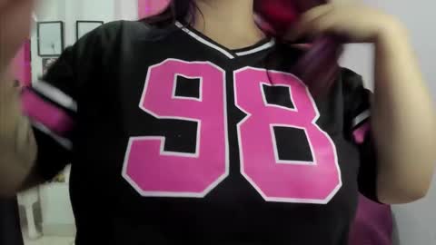 Snapshot of lissavillalobos chatting on 11.23.25 lissa online show from 11.23.25