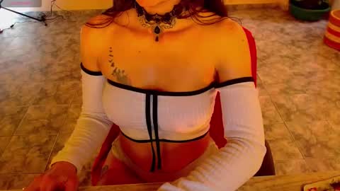 Snapshot of lisstaylor chatting on 10.21.25 Liss online show from 10.21.25