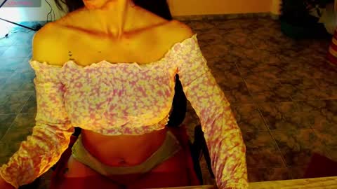 Snapshot of lisstaylor chatting on 10.31.25 Liss online show from 10.31.25