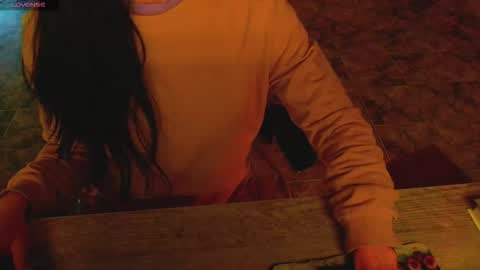 Snapshot of lisstaylor chatting on 11.16.25 Liss online show from 11.16.25