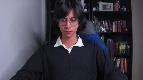 Snapshot of literateboy chatting on 01.06.26 Literateboy online show from 01.06.26