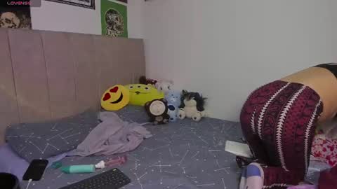 Snapshot of little__ammy chatting on 07.18.26 little__ammy online show from 07.18.26