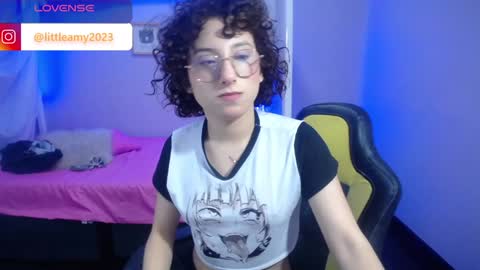 Snapshot of little__amy_ chatting on 01.04.25 AMY online show from 01.04.25