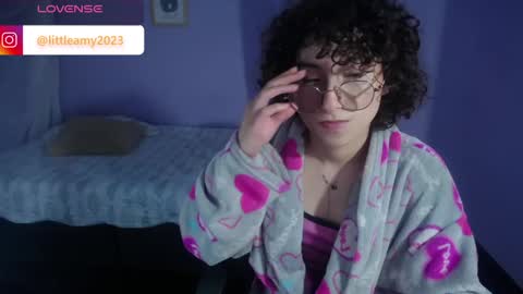 Snapshot of little__amy_ chatting on 01.10.25 AMY online show from 01.10.25