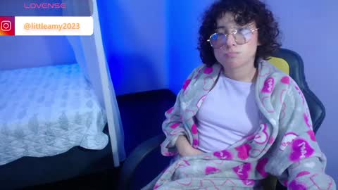 Snapshot of little__amy_ chatting on 01.15.25 AMY online show from 01.15.25