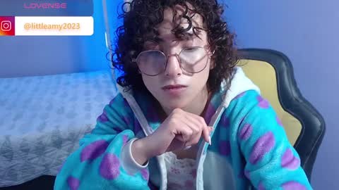 Snapshot of little__amy_ chatting on 01.20.25 AMY online show from 01.20.25