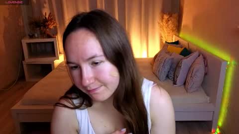 Snapshot of little_doll_meow chatting on 10.01.25 Alexandra online show from 10.01.25