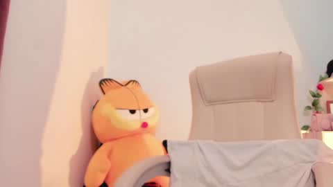 Help me reach 100 likes online show from 02.04.25