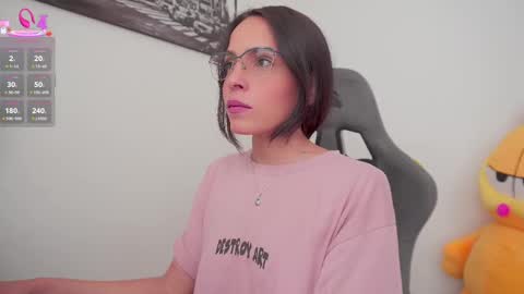 Help me reach 100 likes online show from 09.16.25