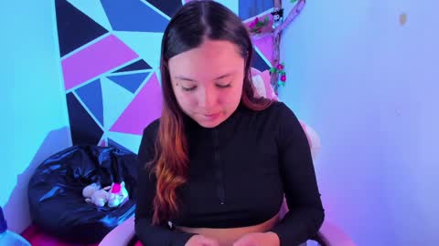 Snapshot of little_emma0 chatting on 04.12.26 Carol online show from 04.12.26