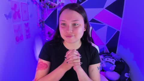 Snapshot of little_emma0 chatting on 05.19.26 Carol online show from 05.19.26