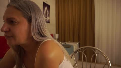 Snapshot of little_heart_andreea chatting on 11.03.25 little_heart_andreea online show from 11.03.25