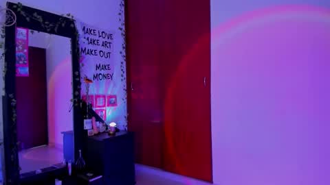 kayla  Instagram kayla 71082 online show from 11.21.25