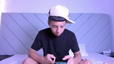 little_kris1 online show from 10.24.25