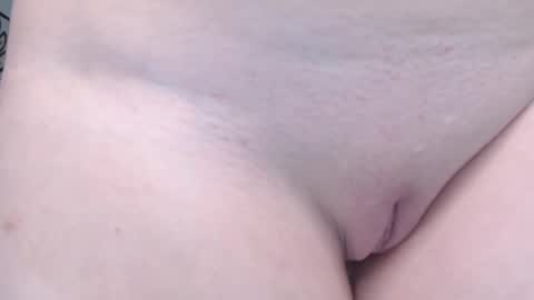 Snapshot of little_pearl_ chatting on 12.25.24 Adaline online show from 12.25.24