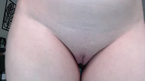 Snapshot of little_pearl_ chatting on 01.16.25 Adaline online show from 01.16.25