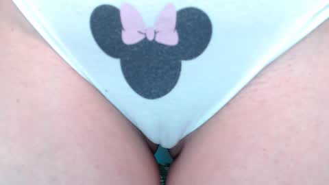 Snapshot of little_pearl_ chatting on 01.22.25 Adaline online show from 01.22.25