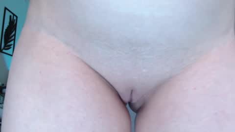 Snapshot of little_pearl_ chatting on 02.14.25 Adaline online show from 02.14.25