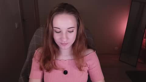 Snapshot of little_pretty_woman chatting on 10.07.25 little_pretty_woman online show from 10.07.25