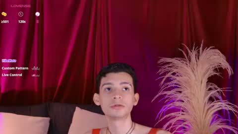 Snapshot of little_twiink chatting on 06.09.26 Juan Ferrer online show from 06.09.26