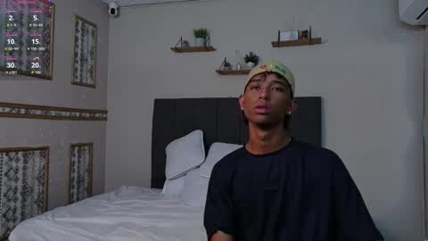 Snapshot of little_twink19x chatting on 02.27.26 JESSAR online show from 02.27.26