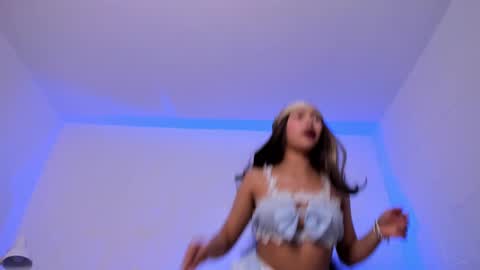 Snapshot of little_xioo chatting on 09.12.25 Xiom online show from 09.12.25