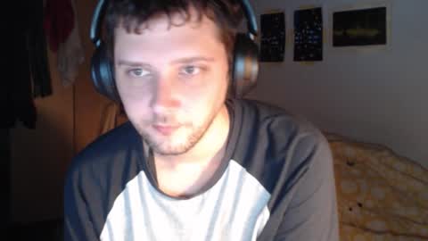 littlealien7 online show from 10.03.25