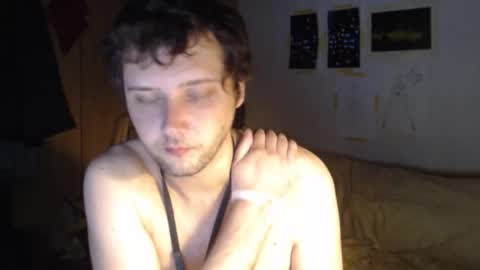 littlealien7 online show from 10.26.25