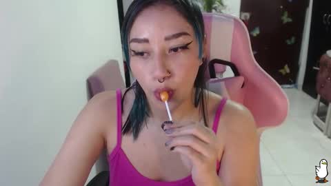 Snapshot of littleangelx_m chatting on 11.04.25 Daniela online show from 11.04.25