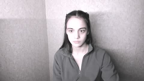 Snapshot of littleashleyy chatting on 12.28.24 littleashleyy online show from 12.28.24