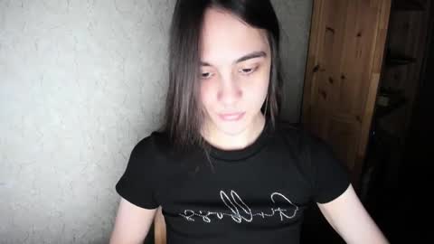 Snapshot of littleashleyy chatting on 12.13.25 littleashleyy online show from 12.13.25