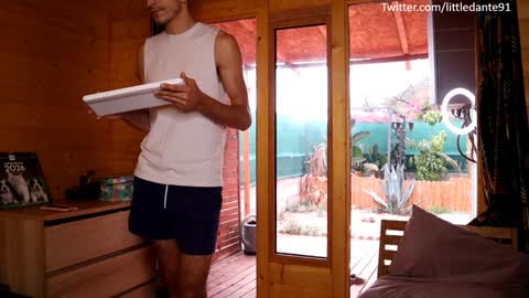 Snapshot of littledante91 chatting on 10.25.25 Maria and Viktor online show from 10.25.25