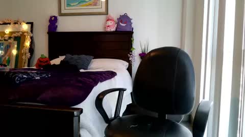 littledeathtrap online show from 09.11.25