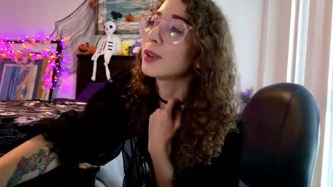 littledeathtrap online show from 09.27.25