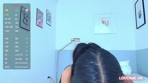 Snapshot of littlee_emilyy_ chatting on 12.05.24 Emily  online show from 12.05.24