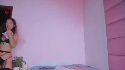 littlee_emma_ online show from 09.17.25