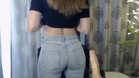 Your little flower  online show from 01.19.25